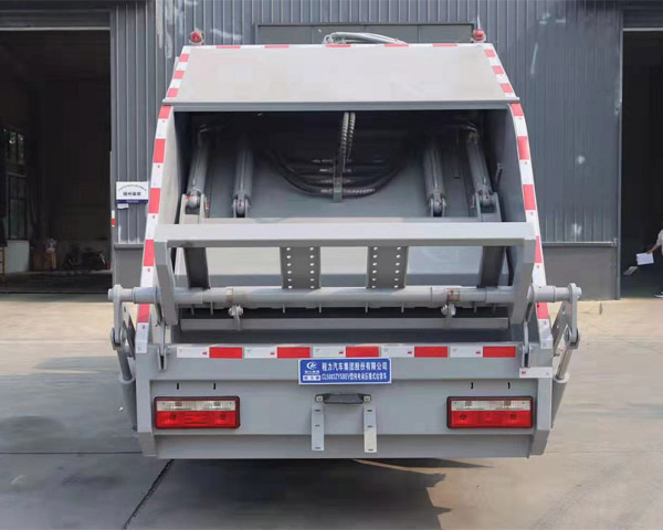 程力牌纯电动压缩式垃圾车