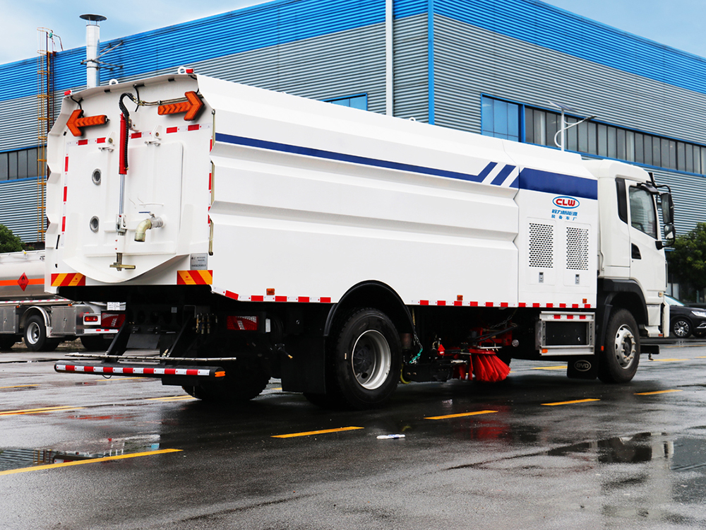 比亚迪纯电动洗扫车