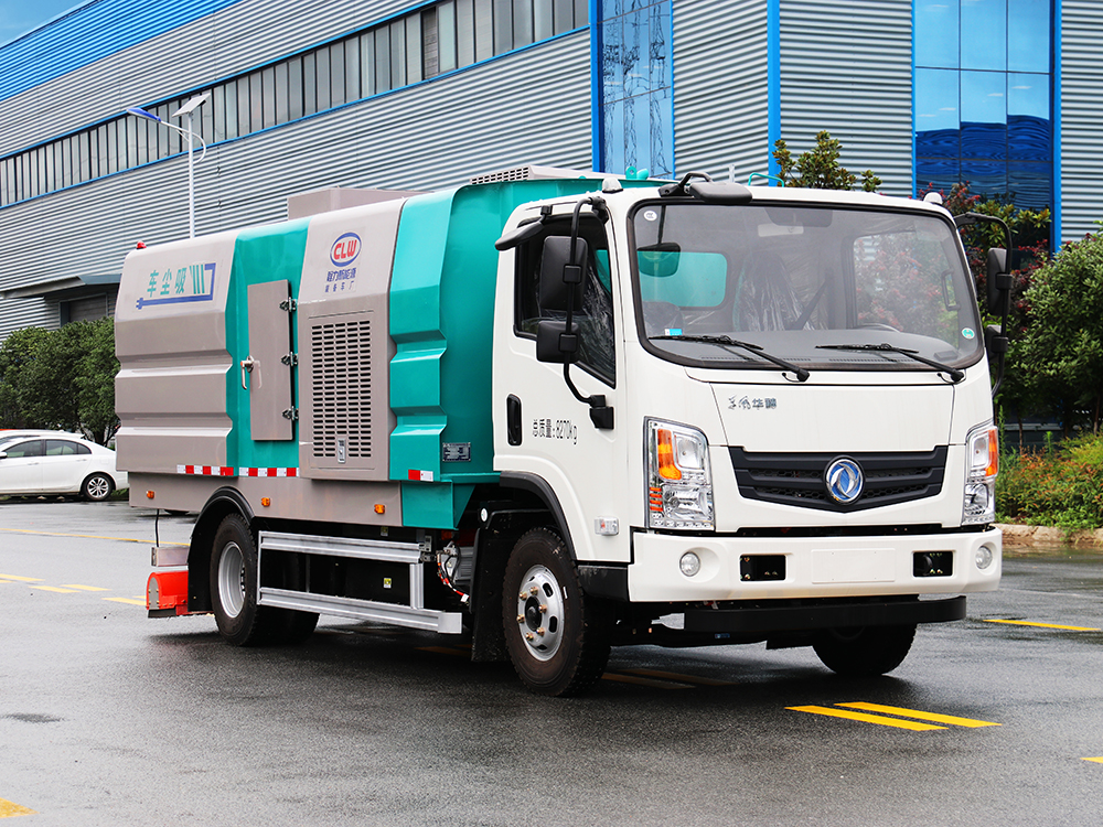 东风华神5.5方纯电动吸尘车