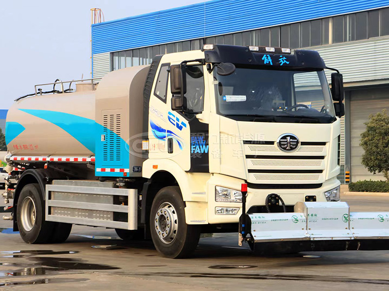 解放纯电动清洗车